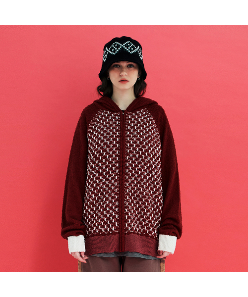 UNALLOYED(アナロイド)の「エンボス クローバー ニット ジップアップ フード / レッド(パーカー・レディース・その他・LARGE/MEDIUM)」の1枚目の写真