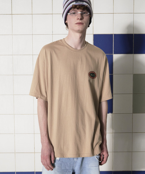 UNALLOYED(アナロイド)の「シンボルロゴTシャツ / ベージュ(Tシャツ/カットソー・メンズ・その他・SMALL/MEDIUM/LARGE)」の11枚目の写真