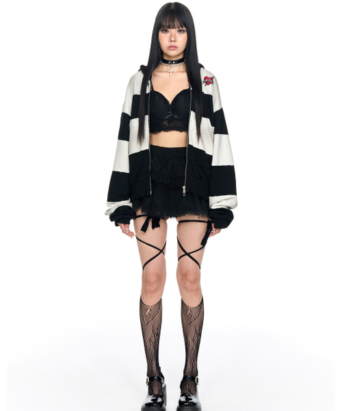 SCHISM INDUCING(スキズムインデューシング)の「STEAL HEART HOODIE BLACK(パーカー・レディース・その他・FREE)」の12枚目の写真