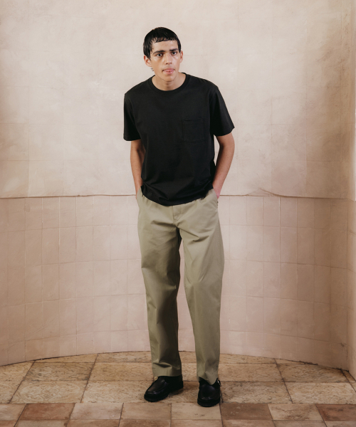 SHIRTER(シャーター)の「FINE COTTON STANDARD FIT T-SHIRT (BLACK)(Tシャツ/カットソー・メンズ・その他・SMALL/MEDIUM/LARGE)」の4枚目の写真