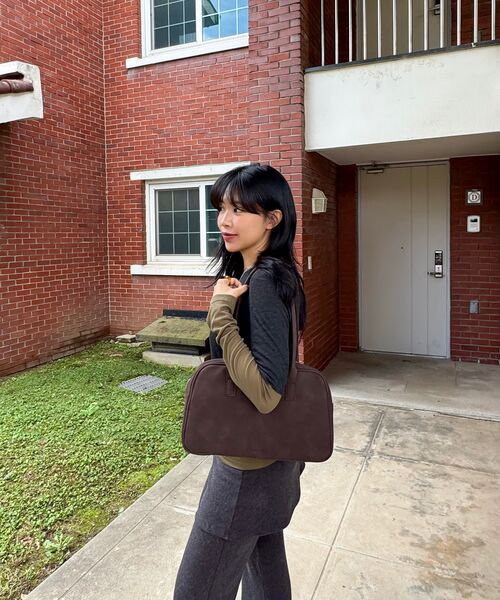 LENEORO(ルネオロ)の「トゥノアスエードボストンバッグ (3色)(ボストンバッグ・レディース・キャメル/ダークブラウン/ライトグレー・FREE)」の20枚目の写真