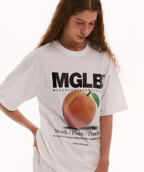 MATCHGLOBE(マッチグローブ)の「アイラブピーチーズ オーバーサイズTシャツ(ホワイト)(Tシャツ/カットソー・レディース・その他・FREE)」の4枚目の写真