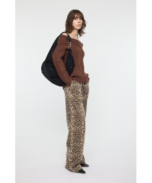 MOUSSY(マウジー)の「OVER RIB オフショルダー(ニット/セーター・レディース・杢グレー/レッド/ブラウン/アイボリー・FREE)」の7枚目の写真