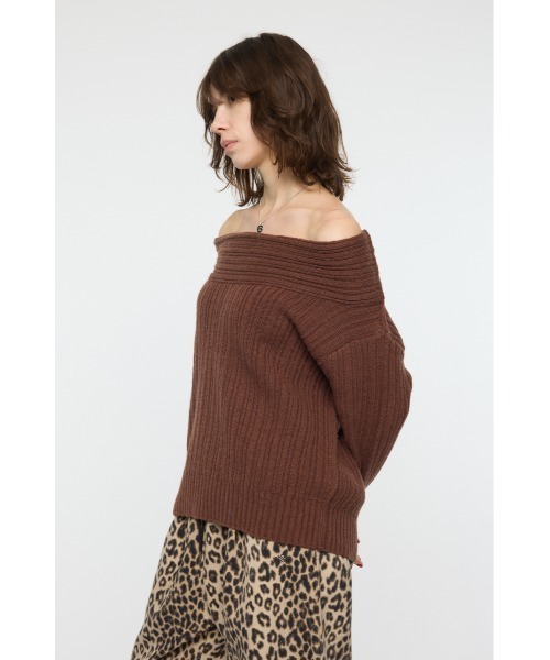 MOUSSY(マウジー)の「OVER RIB オフショルダー(ニット/セーター・レディース・杢グレー/レッド/ブラウン/アイボリー・FREE)」の9枚目の写真