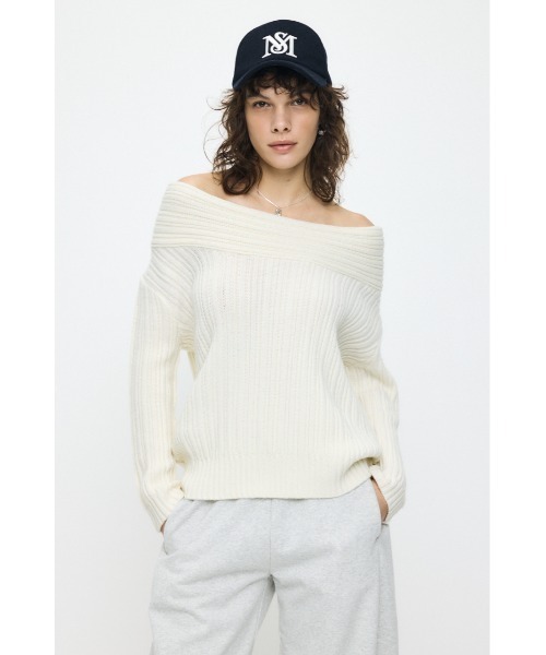 MOUSSY(マウジー)の「OVER RIB オフショルダー(ニット/セーター・レディース・杢グレー/レッド/ブラウン/アイボリー・FREE)」の11枚目の写真