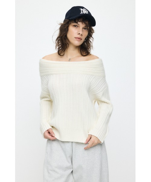 MOUSSY(マウジー)の「OVER RIB オフショルダー(ニット/セーター・レディース・杢グレー/レッド/ブラウン/アイボリー・FREE)」の14枚目の写真