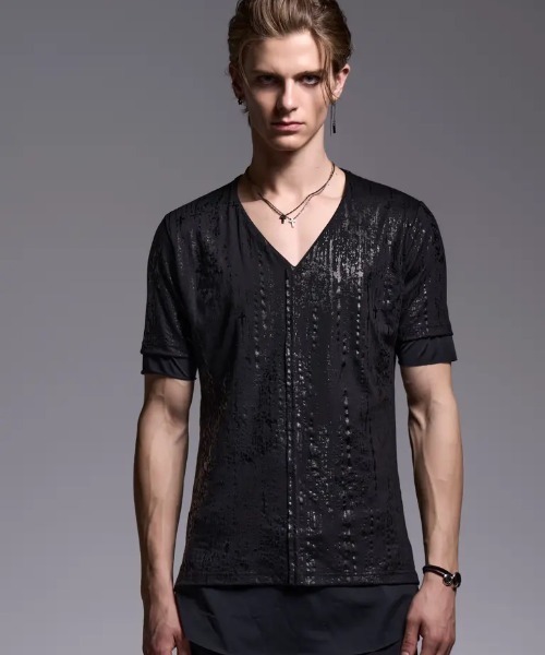 キリュウキリュウ黒のVネック半袖Tシャツ キリュウキリュウの