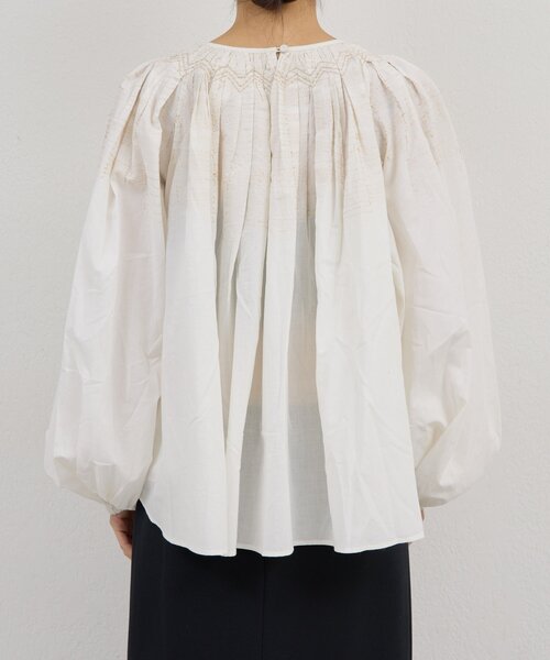 Dhritie(ドゥリティエ)の「【2026SS Debut】【Dhritië】【手洗い可】刺繍ブラウス(シャツ/ブラウス・レディース・オフホワイト/ブラック・FREE)」の9枚目の写真