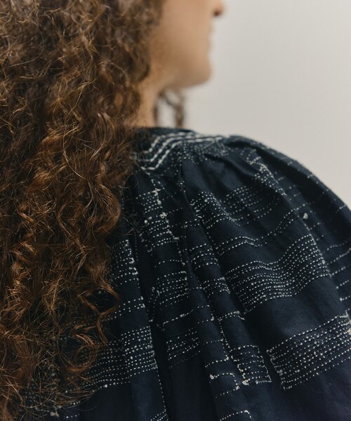 Dhritie(ドゥリティエ)の「【2026SS Debut】【Dhritië】【手洗い可】刺繍ブラウス(シャツ/ブラウス・レディース・オフホワイト/ブラック・FREE)」の16枚目の写真