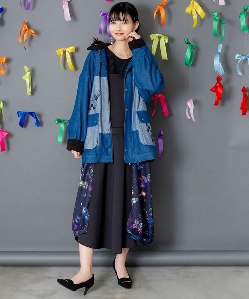 ScoLar（スカラー）の「153755：落書きモザイク柄デニム×ボアジャケット（デニムジャケット・レディース・ネイビー/ブラック・M）」の5枚目の写真