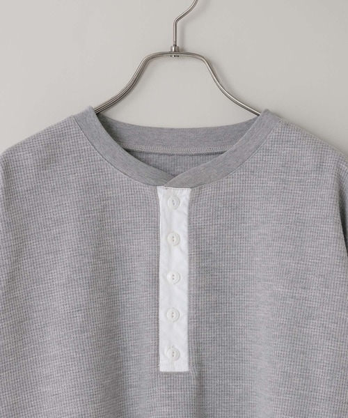 LOWRYS FARM（ローリーズファーム）の「【LFM(U)】ワッフルヘンリーネックＴＬＳ　 640200（Tシャツ/カットソー・メンズ・ネイビー/グレー/ホワイト・LARGE/MEDIUM）」の5枚目の写真