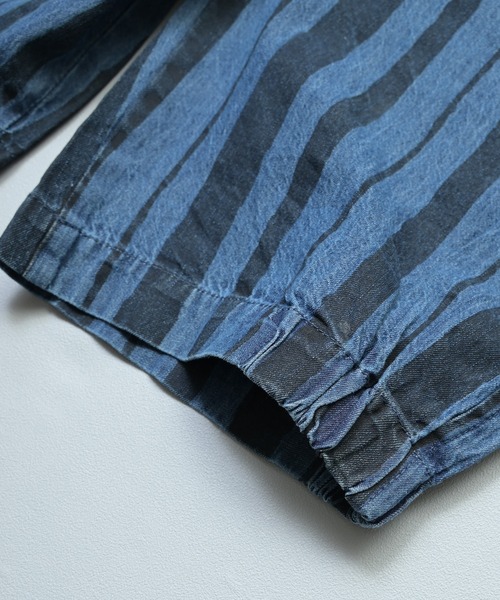 MARKEY'S（マーキーズ）の「デニムルーズフィットサロペット（サロペット/オーバーオール・キッズ・ネイビー/ライトブルー・100/130/120/110/90）」の13枚目の写真