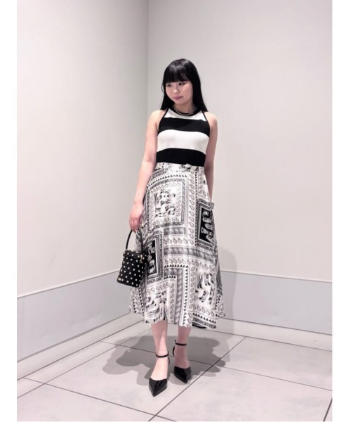 LOULOU WILLOUGHBY(ルルウィルビー)の「【LOULOU WILLOUGHBY】カノコワイドボーダータンク(ニット/セーター・レディース・ブラック系その他/オフホワイト/ブラック・2)」の8枚目の写真