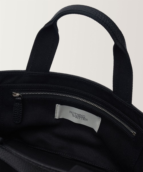 NOTHING WRITTEN（ナッシングリトゥン）の「NOTHING WRITTEN / ナッシングリトゥン 1967 half tote bag カウレザー ハンドバッグ 2026年春夏（ハンドバッグ・レディース・ブラック/ナチュラル・FREE）」の4枚目の写真