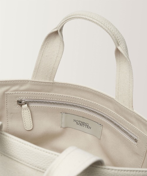 NOTHING WRITTEN（ナッシングリトゥン）の「NOTHING WRITTEN / ナッシングリトゥン 1967 half tote bag カウレザー ハンドバッグ 2026年春夏（ハンドバッグ・レディース・ブラック/ナチュラル・FREE）」の13枚目の写真