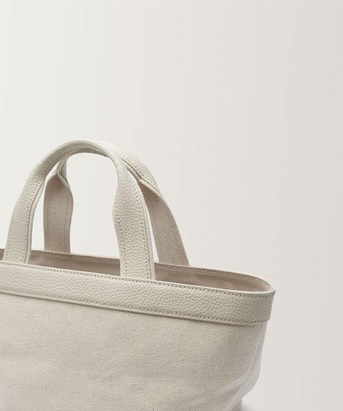 NOTHING WRITTEN（ナッシングリトゥン）の「NOTHING WRITTEN / ナッシングリトゥン 1967 half tote bag カウレザー ハンドバッグ 2026年春夏（ハンドバッグ・レディース・ブラック/ナチュラル・FREE）」の14枚目の写真