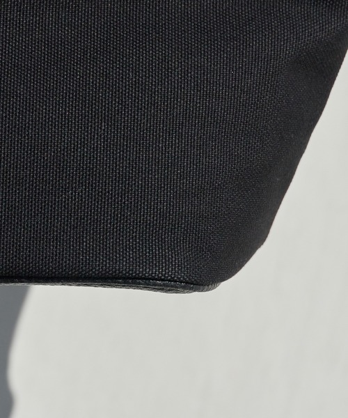 NOTHING WRITTEN（ナッシングリトゥン）の「NOTHING WRITTEN / ナッシングリトゥン 1967 half tote bag カウレザー ハンドバッグ 2026年春夏（ハンドバッグ・レディース・ブラック/ナチュラル・FREE）」の22枚目の写真