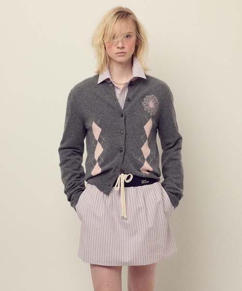 Mardi Mercredi(マルディメクルディ)の「CASHMERE BLENDED CARDIGAN ROUND NECK ARGYLE / カシミヤ ブレンド カーディガン ラウンドネック アーガイル(カーディガン/ボレロ・レディース・ダークグレー/グレー・FREE)」の12枚目の写真