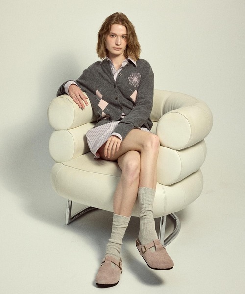 Mardi Mercredi(マルディメクルディ)の「CASHMERE BLENDED CARDIGAN ROUND NECK ARGYLE / カシミヤ ブレンド カーディガン ラウンドネック アーガイル(カーディガン/ボレロ・レディース・ダークグレー/グレー・FREE)」の13枚目の写真
