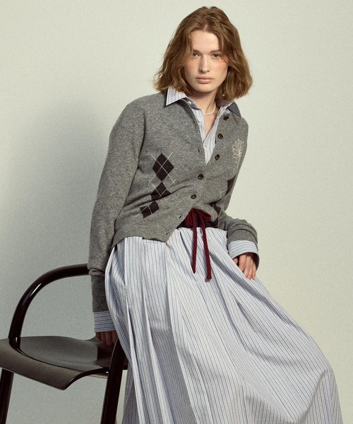 Mardi Mercredi(マルディメクルディ)の「CASHMERE BLENDED CARDIGAN ROUND NECK ARGYLE / カシミヤ ブレンド カーディガン ラウンドネック アーガイル(カーディガン/ボレロ・レディース・ダークグレー/グレー・FREE)」の18枚目の写真