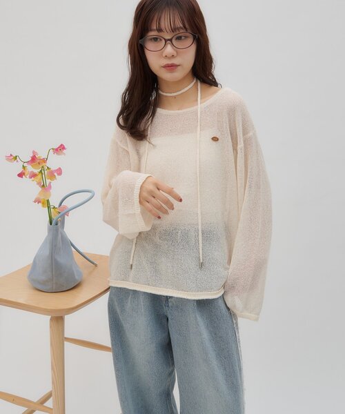 DISCOAT(ディスコート)の「【umm./5色展開】チョーカー付きプルオーバー(ニット/セーター・レディース・サックスブルー/アイボリー/ネイビー/レモンイエロー/グレー・FREE)」の2枚目の写真