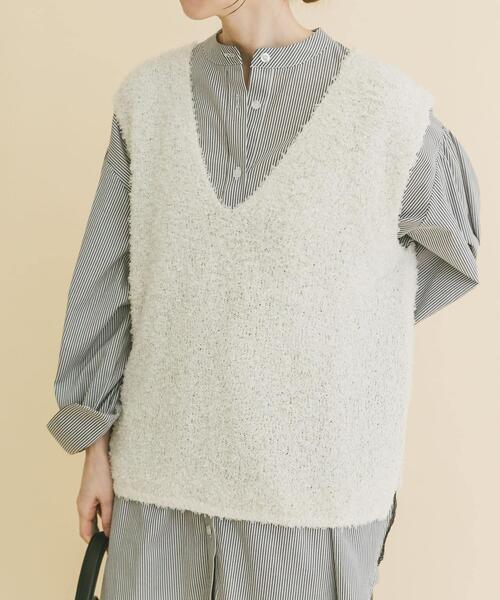 ITEMS URBANRESEARCH(アイテムズ アーバンリサーチ)の「リボンヤーンベスト(ニット/セーター・レディース・ブラック/チャコールグレー/オフホワイト・FREE)」の4枚目の写真