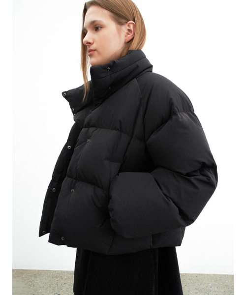 ATELIER NAIN(アトリエナイン)の「FAITH WIDE SLEEVE DOWN JUMPER(JP-575)(ダウンジャケット/コート・レディース・ブラック/ダークブラウン/アイボリー・FREE)」の5枚目の写真