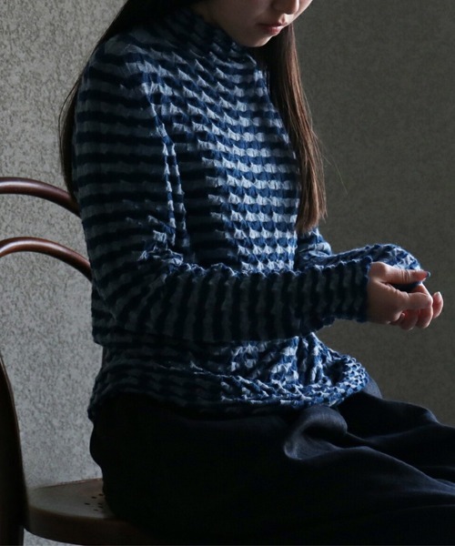 凹凸が素敵なウールトップス