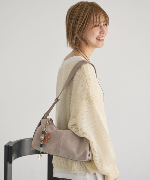 studio CLIP（スタディオクリップ）の「【CLIP BY STAFF/moezo企画】2WAY合皮ショルダーバッグ（ショルダーバッグ・レディース・ブラウン/グレー/ブラック・FREE）」の2枚目の写真