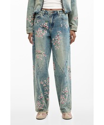 Desigual | フルイドフラワーモチーフ刺繍 ミッドブルーワイドデニムパンツ(デニムパンツ)