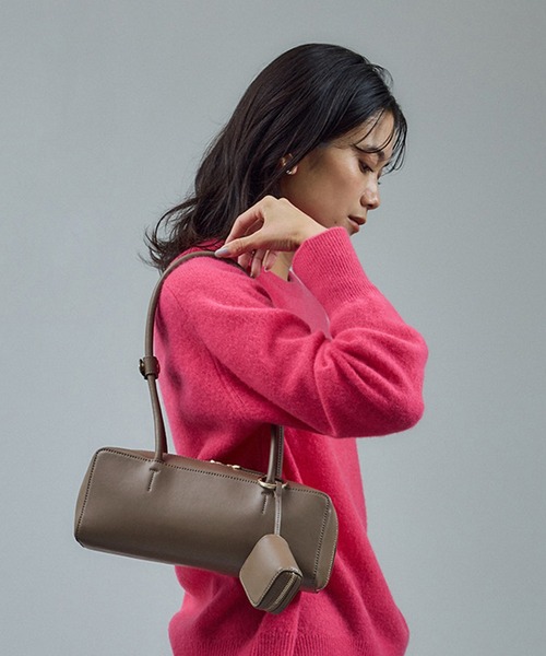 SALON adam et rope'(サロン アダム エ ロペ)の「ミニポーチ付きスプリットレザーワイドバッグ / 追加(ショルダーバッグ・レディース・ブラック/ベージュ系その他・FREE)」の16枚目の写真