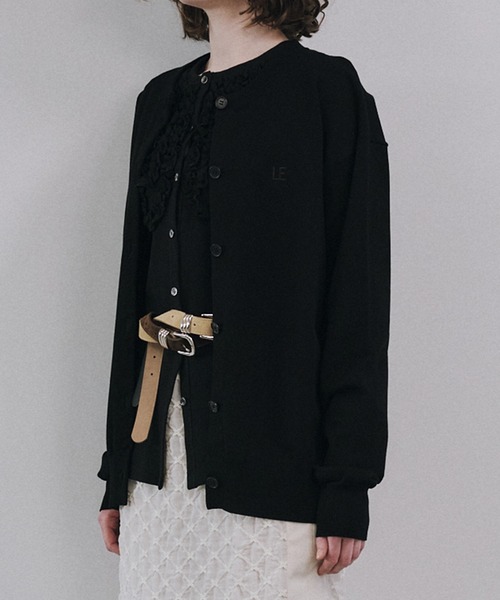 LE CIEL BLEU（ルシェルブルー）の「LEエンブロイダリーカーディガン / LE embroidery Cardigan（カーディガン/ボレロ・レディース・グレー/ブラック・36）」の12枚目の写真