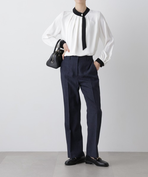 NANO universe(ナノユニバース)の「多機能センタープレスパンツ(セットアップ可)(スラックス・レディース・ライトベージュ/グレー系その他2/ネイビー・FREE)」の3枚目の写真