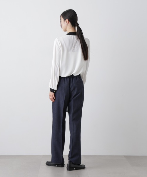 NANO universe(ナノユニバース)の「多機能センタープレスパンツ(セットアップ可)(スラックス・レディース・ライトベージュ/グレー系その他2/ネイビー・FREE)」の21枚目の写真