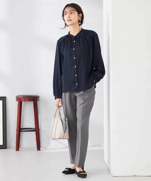 a.v.v(アーヴェヴェ)の「【WEB限定/支持率NO.1/イージーケア/ストレッチ】スッキリ見えテーパードパンツ(その他パンツ・レディース・ネイビー/アイボリー/グレー/ブラック・34/38/40/42/36)」の13枚目の写真
