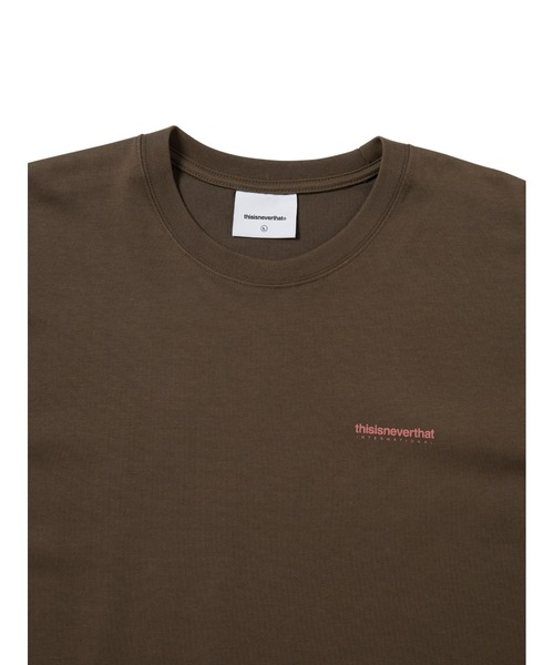 thisisneverthat(ディスイズネバーザット)の「INTL. Logo Tee(Tシャツ/カットソー・メンズ・ブラウン/ホワイト/ダークグレー/ブラック・L/M/S/XL)」の8枚目の写真