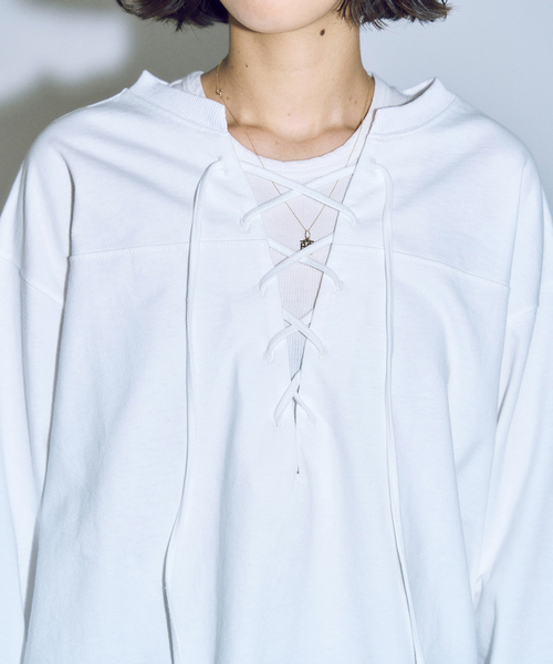 CITYSHOP（シティーショップ）の「[THE MOOD]レースアップロングTシャツ（Tシャツ/カットソー・レディース・ホワイト/ブラック・FREE）」の4枚目の写真