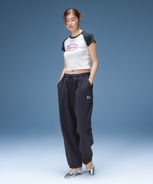 X-girl(エックスガール)の「GLOW METAL OVAL LOGO RAGLAN S/S BABY TEE(Tシャツ/カットソー・レディース・ホワイト/チャコール・S/M)」の4枚目の写真
