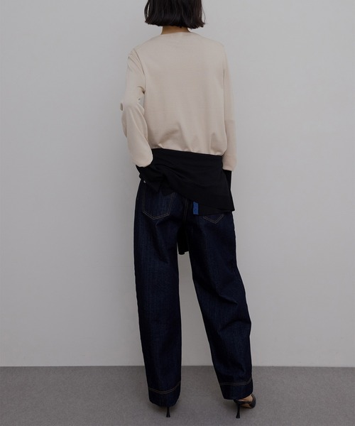Ameri（アメリ）の「JAPAN MADE CURVE DENIM PANTS（デニムパンツ・レディース・インディゴブルー/ブルー・23inch/26inch/25inch/24inch）」の3枚目の写真