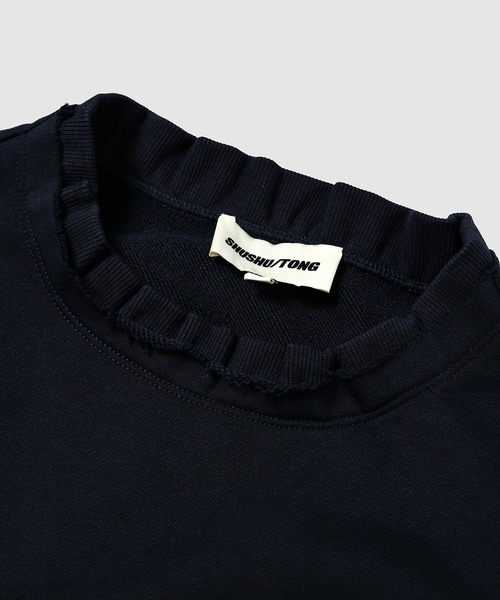 SHUSHU/TONG(シュシュトン)の「Raw-Edge Wave Collar Tuck Detail Sweatshirt Dress(ワンピース・レディース・ネイビー/グレー・10/8)」の4枚目の写真