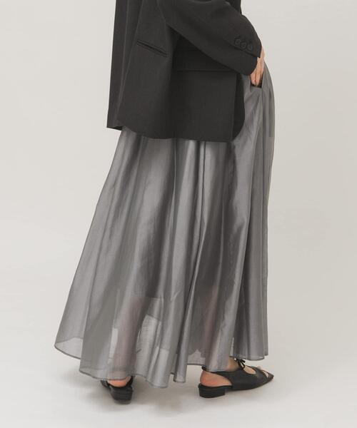 KBF（ケイビーエフ）の「タックフレアシアースカート（スカート・レディース・グレー/ブラック・ONE）」の5枚目の写真