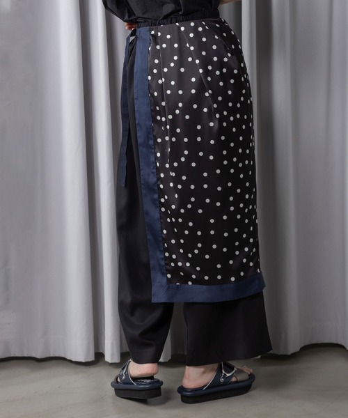 MARECHAL TERRE(マルシャルテル)の「スカーフ風ラップスカート×タックパンツ(その他パンツ・レディース・ホワイト系その他/ライトブルー/ブラック系その他/ベージュ・MEDIUM)」の22枚目の写真