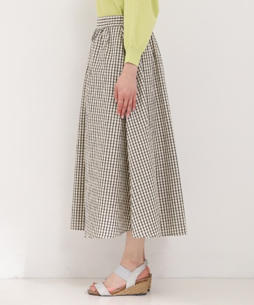 SHOO・LA・RUE（シューラルー）の「【セットアップ可/洗濯機可/S-LL】軽やかに揺れる サッカーチェック フレアスカート（スカート・レディース・ネイビー系1/ホワイト系4/チャコールグレー・02/01/04/03）」の20枚目の写真