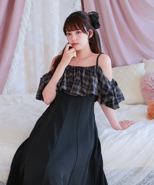 Anely（アネリー）の「チェック柄 バルーン キャミソール ロング ワンピース（ワンピース・レディース・グレイッシュベージュ/ブラック・FREE）」の11枚目の写真
