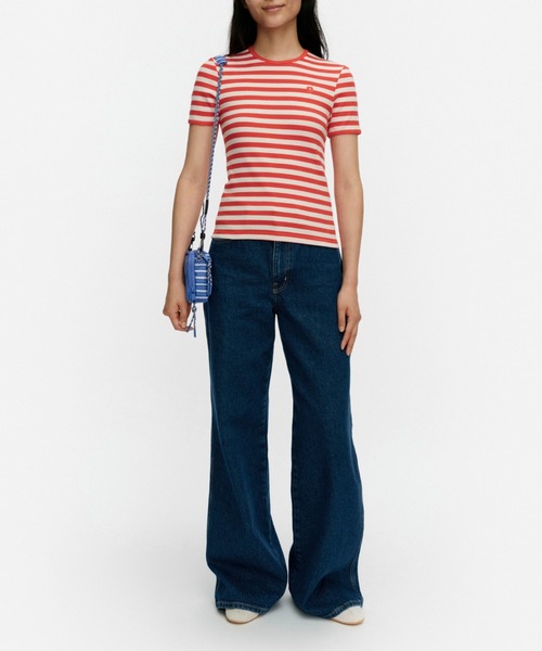 marimekko(マリメッコ)の「【kioski】 Kukkea Tasaraita Unikko / t-shirt(Tシャツ/カットソー・レディース・ブルー/レッド・MEDIUM/SMALL)」の1枚目の写真