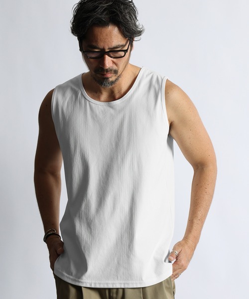 The DUFFER of ST.GEORGE(ザダファーオブセントジョージ)の「「AIR FLEX」RANDOM RIB KNIT TANK TOP :高収縮機能素材「エアフレックス」ランダムリブ タンクトップ / ストレッチ / UVカット / ドライタッチ / アンチピリング / インナー(タンクトップ・メンズ・チャコールグレー/ホワイト/ブラック・LARGE/MEDIUM/X-LARGE)」の1枚目の写真