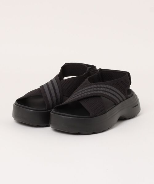 adidas(アディダス)の「adidas アディダス ULTRADREAM BOLD SANDAL ウルトラドリーム ボールド サンダル KK0392 CORE/CARB/CORE(サンダル・レディース・ブラック・22.5cm/23.5cm/24.5cm/25.5cm)」の1枚目の写真