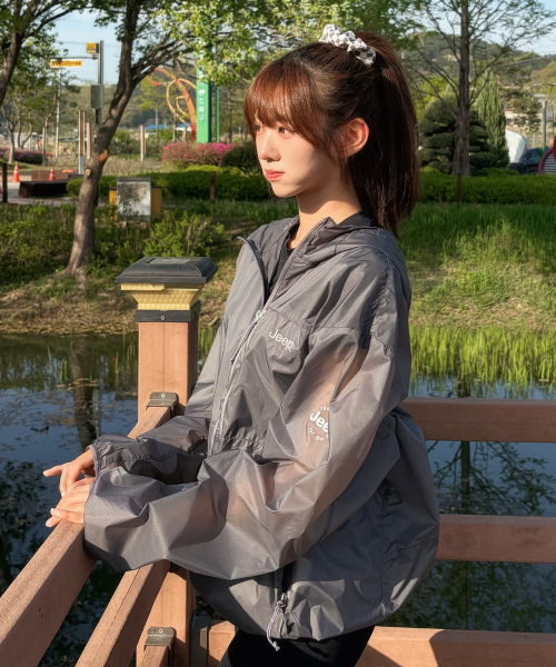 JEEP(ジープ)の「ライトシアーフードウィンドブレーカー (JR5JPU111GR)(ナイロンジャケット・レディース・その他・2XL/SMALL/MEDIUM/LARGE/X-LARGE)」の2枚目の写真