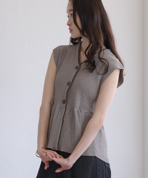 raffime(ラフィミー)の「【Raffime】レイヤードデザインニットペプラム(チュニック・レディース・ブラック系その他/アイボリー/ブラウン系その他・フリー)」の4枚目の写真