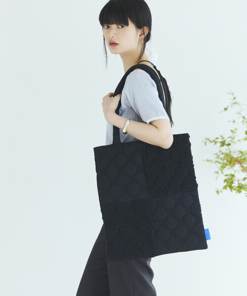 Firsthand(ファーストハンド)の「Firsthand/ファーストハンド フラワーキルト パッチワーク トートバッグ(トートバッグ・レディース・ブラウン/ホワイト/ブラック/ネイビー・ONE SIZE)」の5枚目の写真